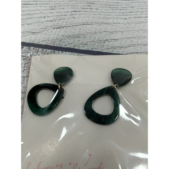 NEW Trades of Hope Green Teardrop Resin Dangle Earrings Sustainable Fashion - Picture 4 of 5